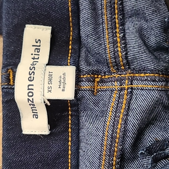 Amazon Essentials Women's Skinny Stretch Knit Jegging - Picture 9 of 12